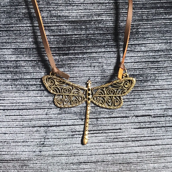 antique brass Dragonfly statement necklace - Picture 4 of 6